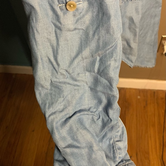 Saks Fith Avenue, chambray style button down. Women’s S $20 - Picture 7 of 9